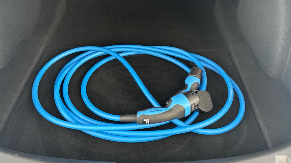 Tesla Model 3 Image 22