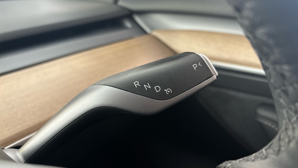 Tesla Model 3 Cruise control