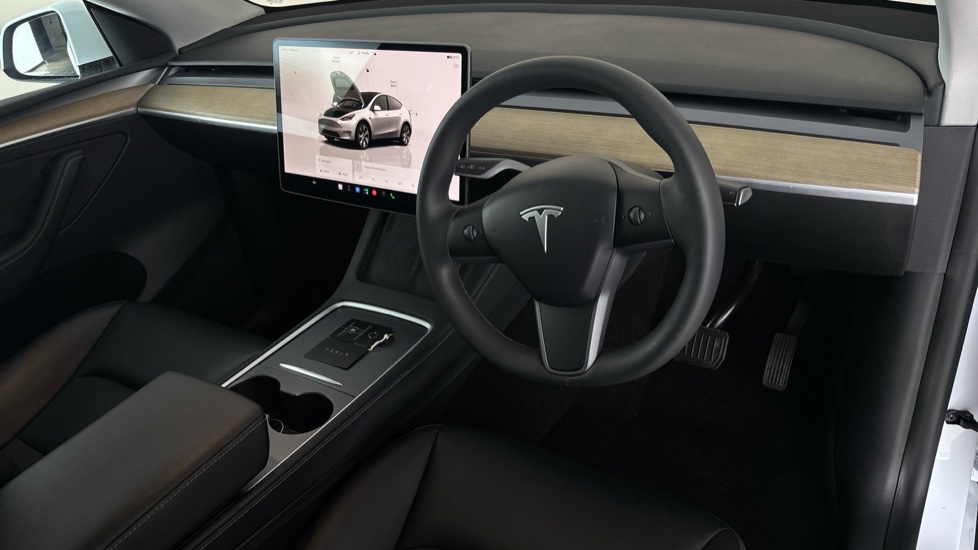 TESLA MODEL Y Image 9