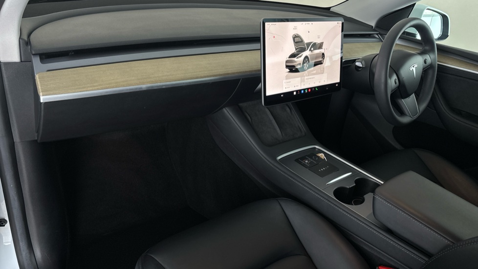 TESLA MODEL Y Image 10