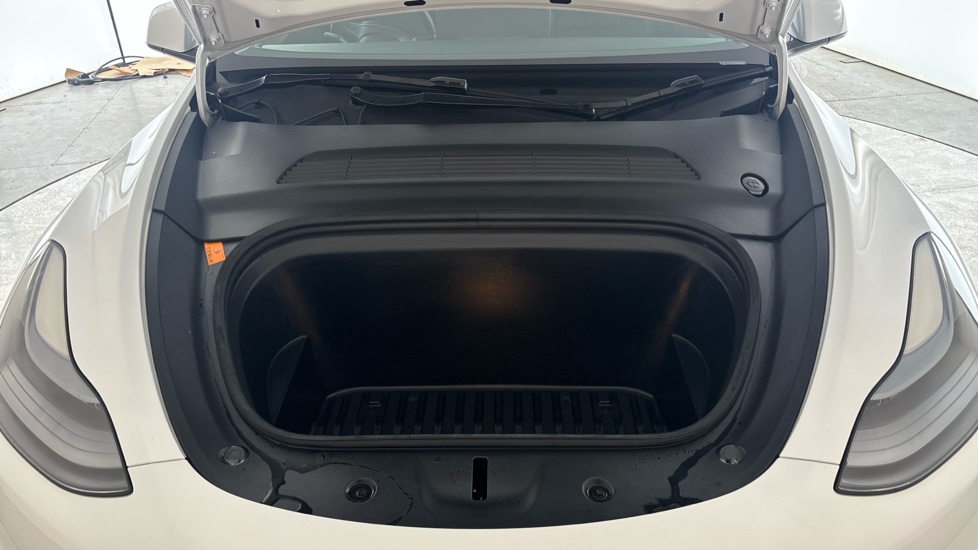 TESLA MODEL Y Image 16