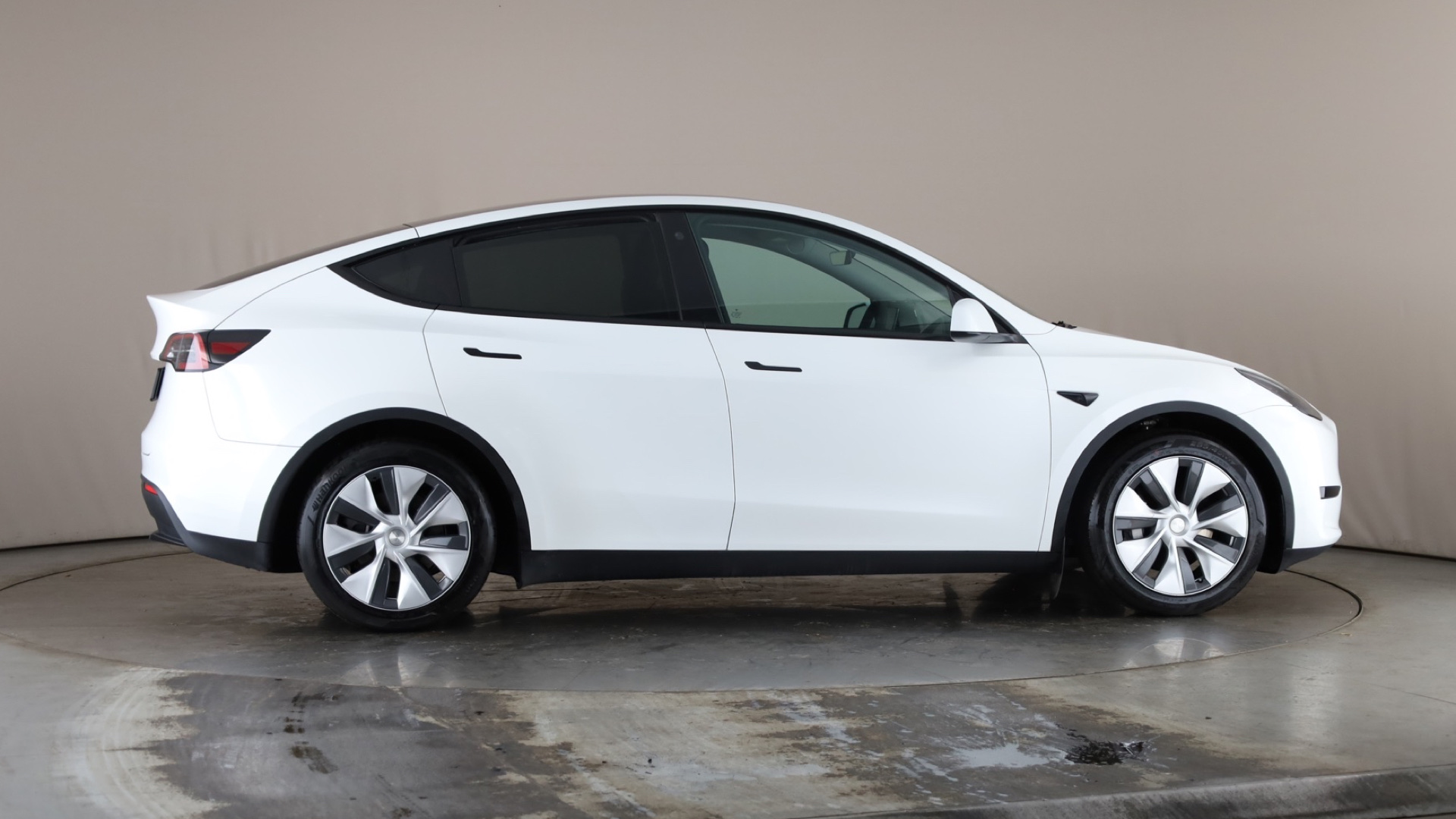 Tesla Model Y RWD 5dr Auto