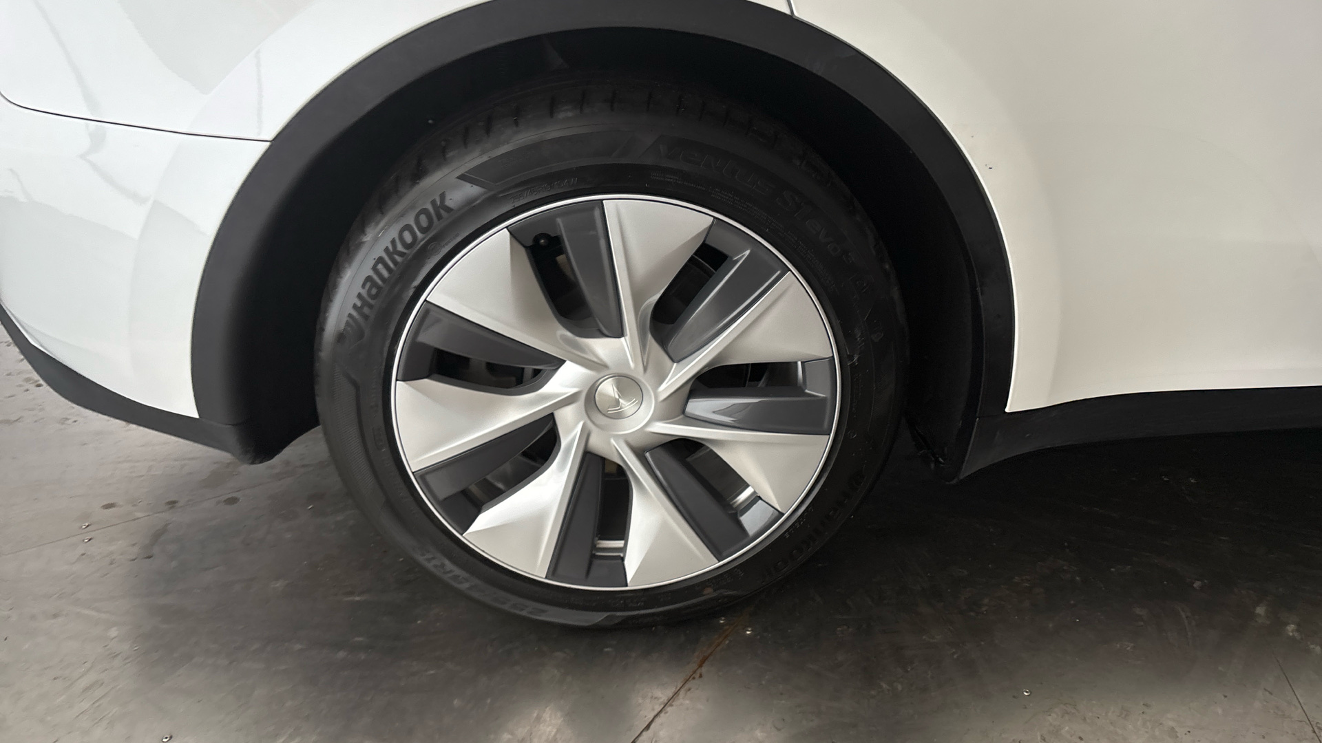 Tesla Model Y RWD 5dr Auto
