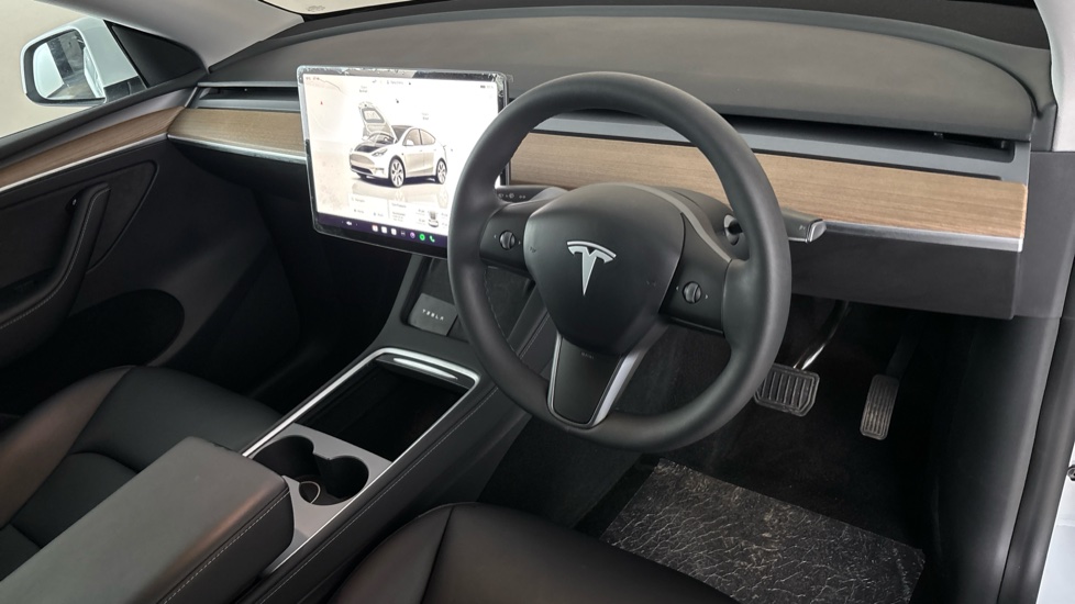 TESLA MODEL Y Image 9