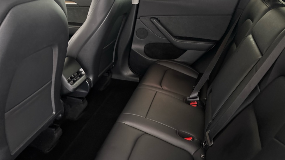 TESLA MODEL Y Image 14