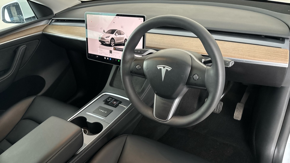 TESLA MODEL Y Image 9