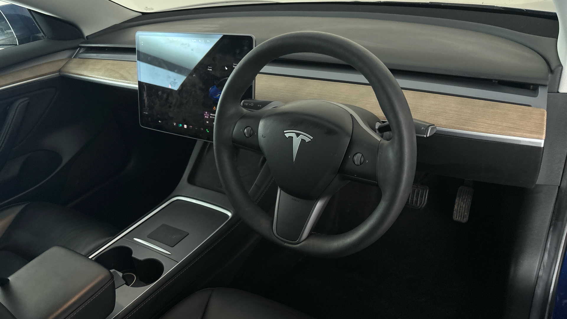 4027596 Long Range AWD 4dr Auto