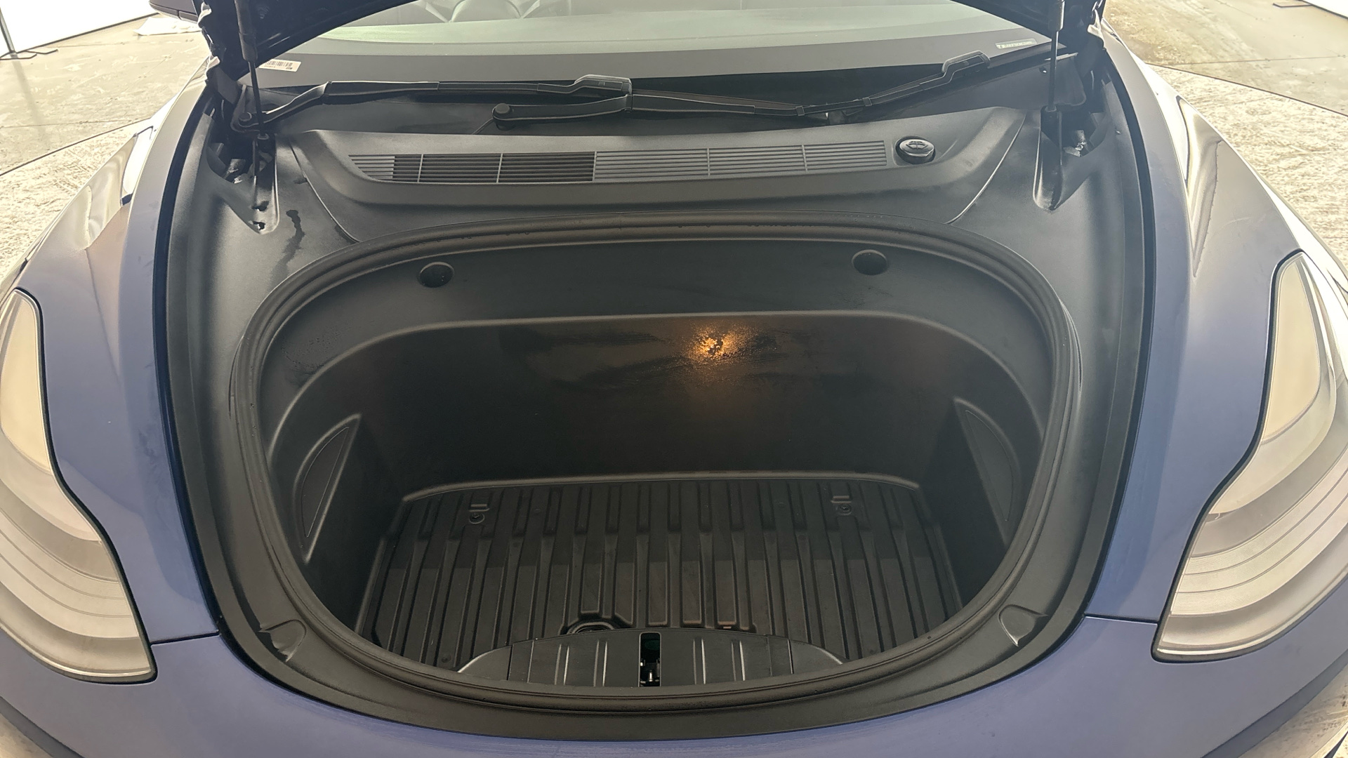 4027596 Long Range AWD 4dr Auto