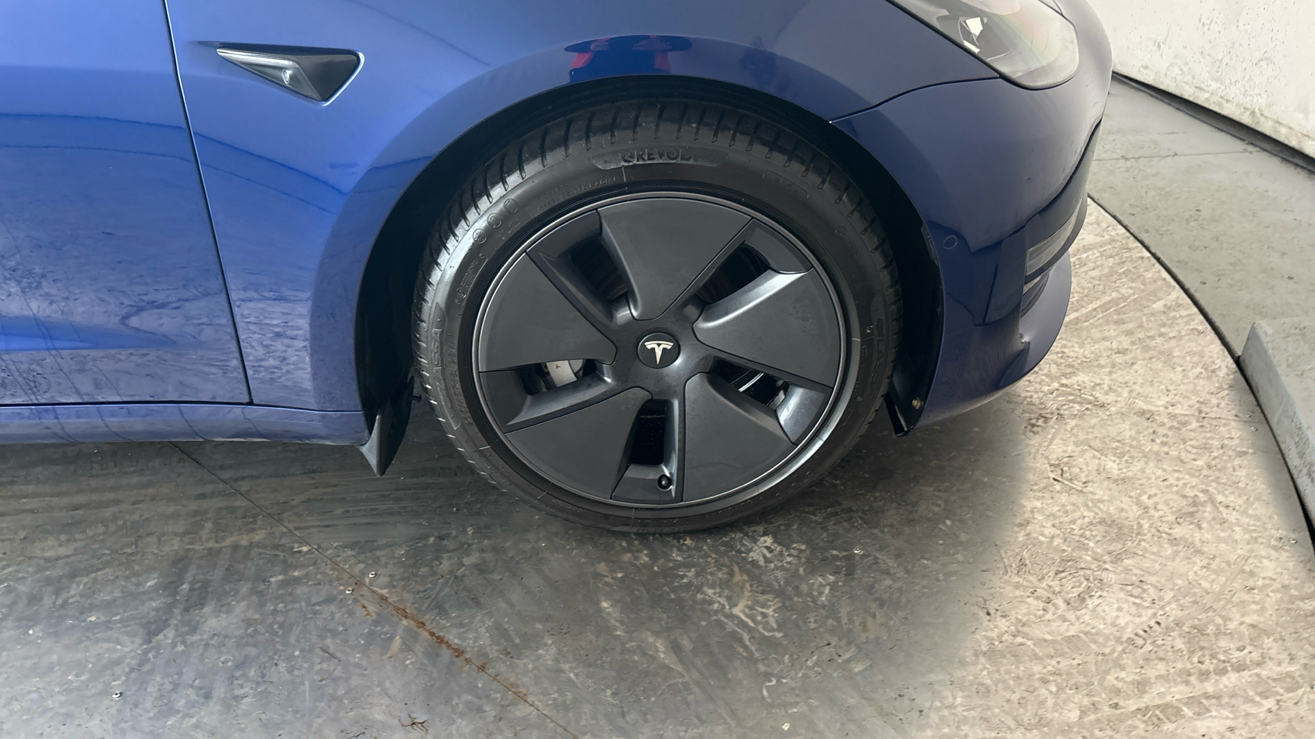 4027596 Long Range AWD 4dr Auto