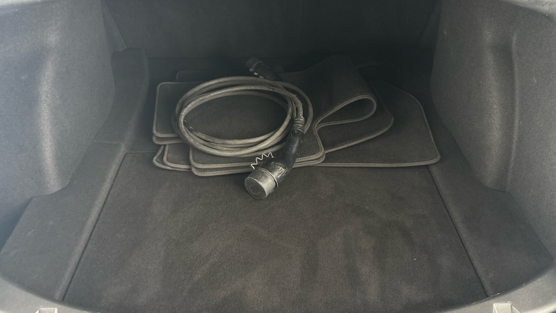 4027596 Long Range AWD 4dr Auto