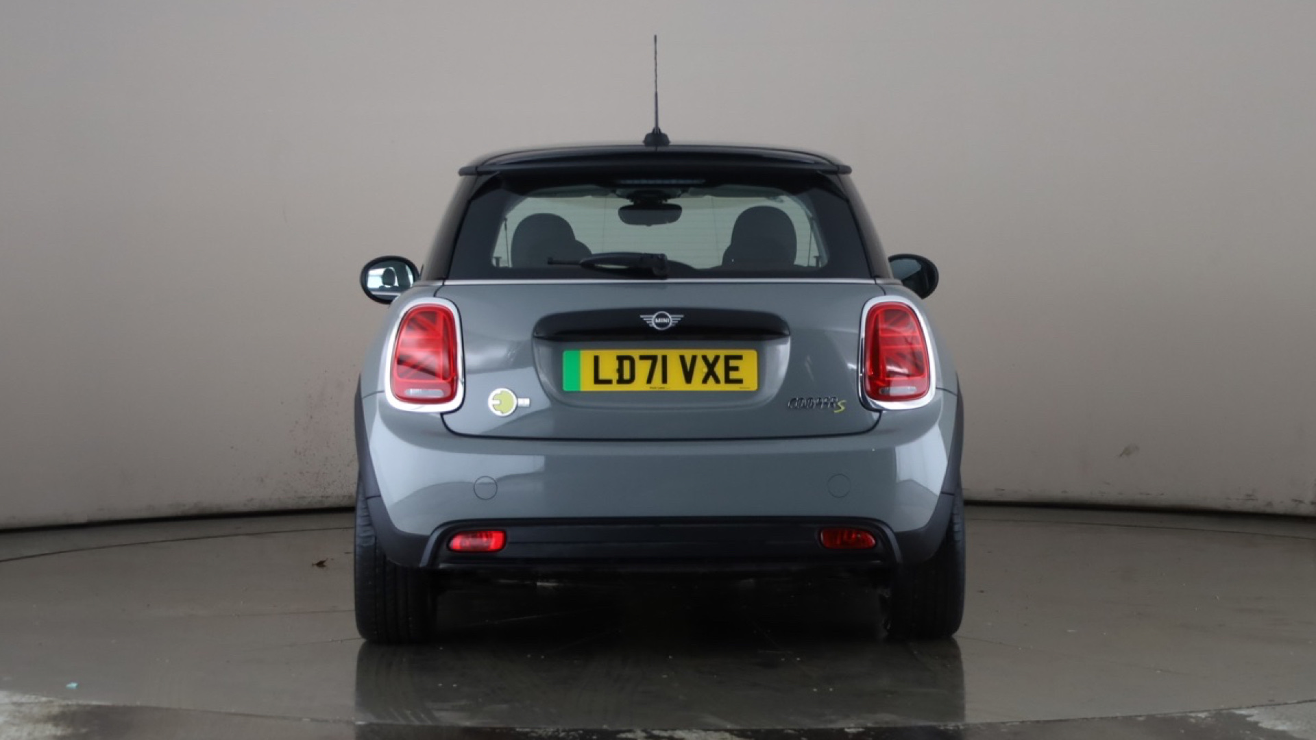 4020721 135kW Cooper S Level 1 33kWh 3dr Auto