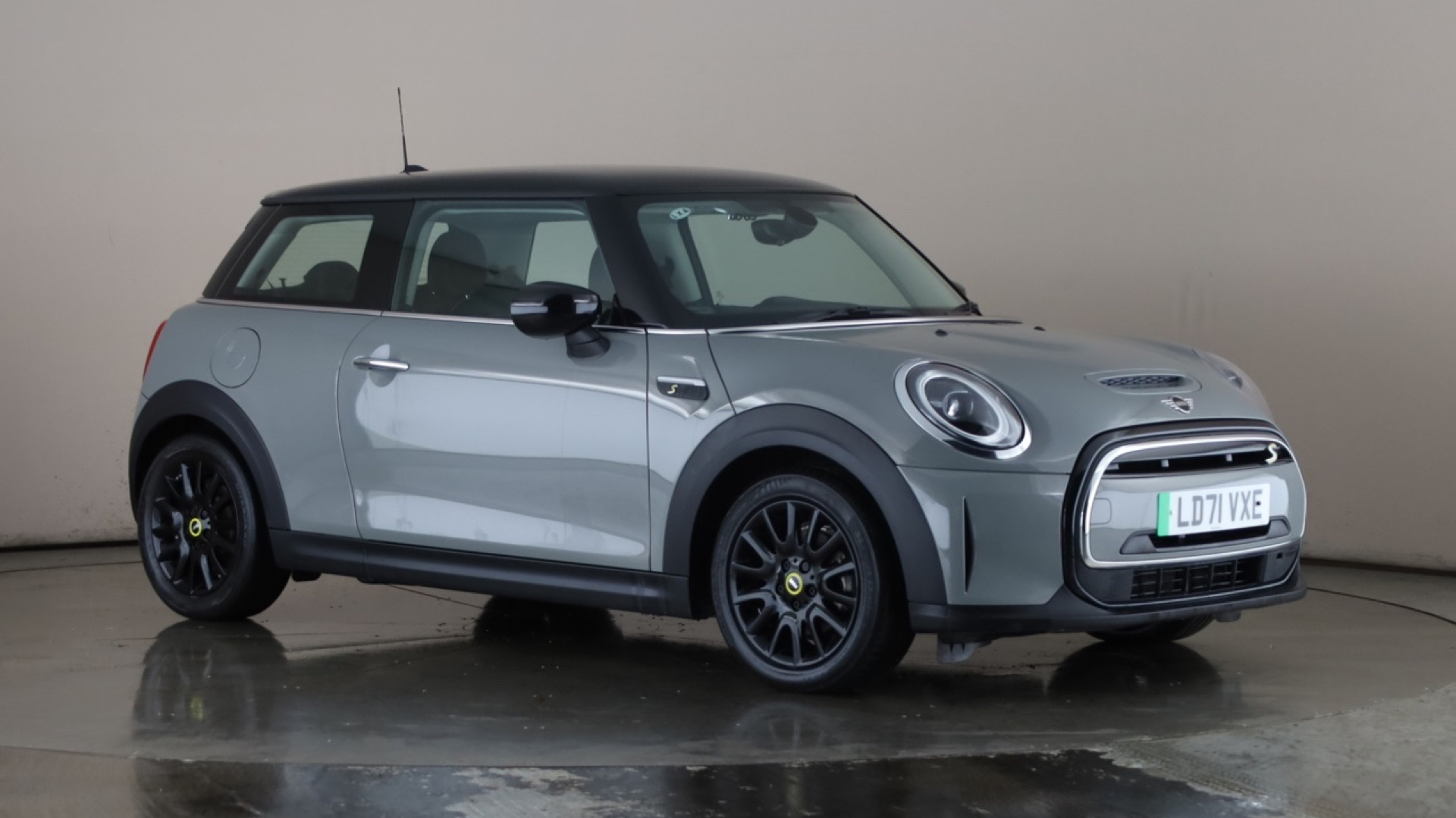 4020721 135kW Cooper S Level 1 33kWh 3dr Auto