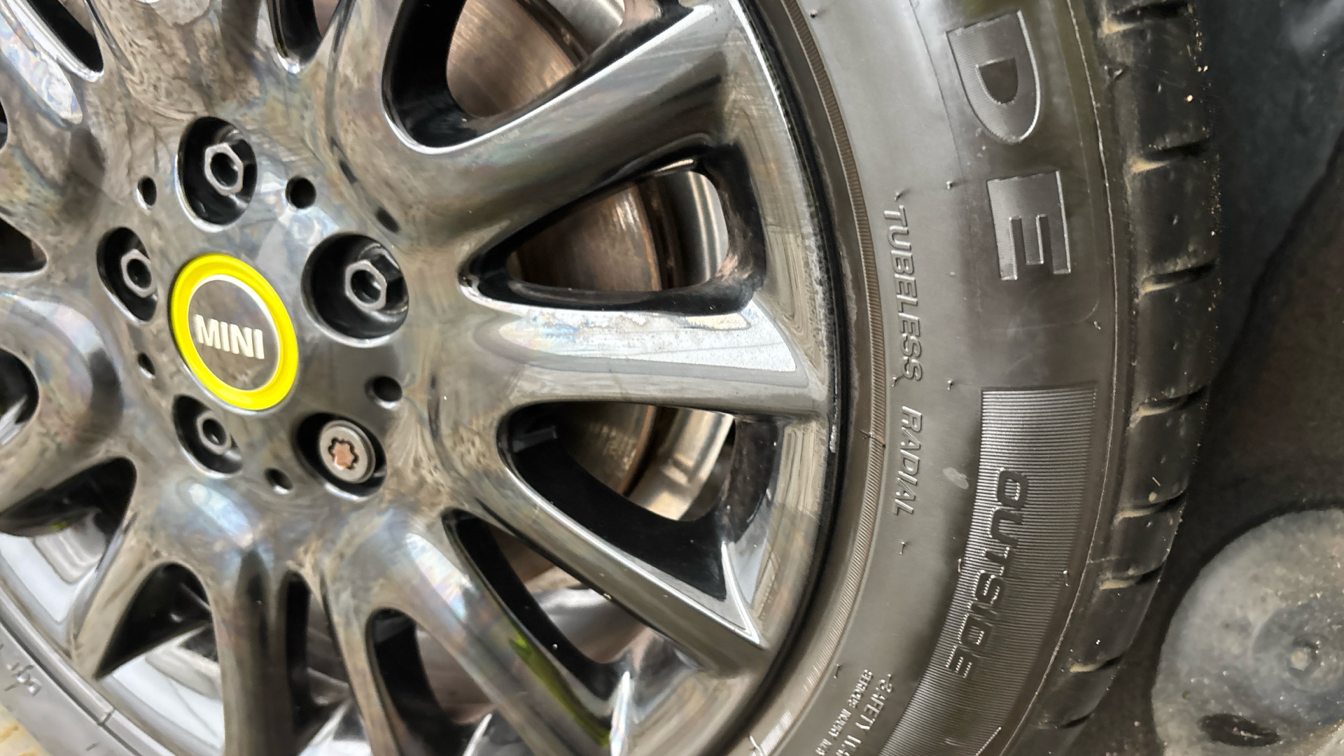 4020721 135kW Cooper S Level 1 33kWh 3dr Auto