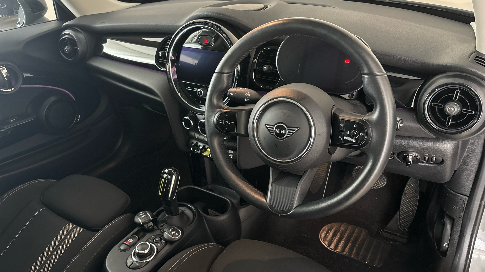 4020721 135kW Cooper S Level 1 33kWh 3dr Auto