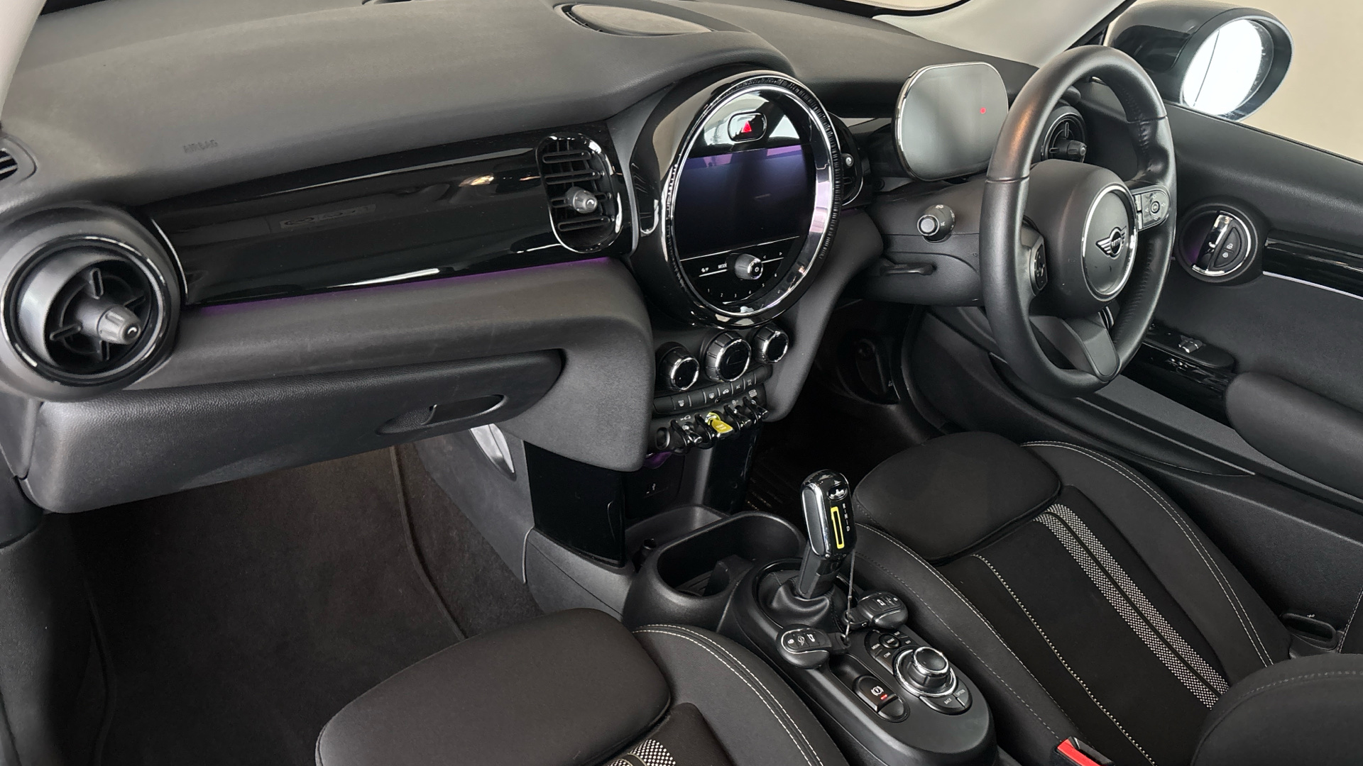 4020721 135kW Cooper S Level 1 33kWh 3dr Auto