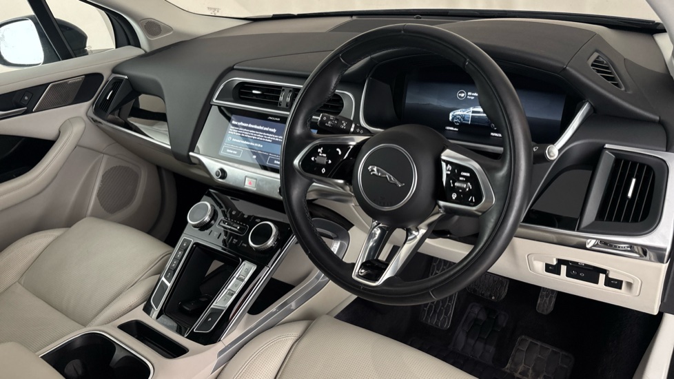 JAGUAR I-PACE Image 9