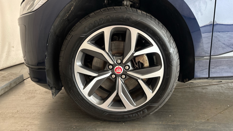 JAGUAR I-PACE Image 17