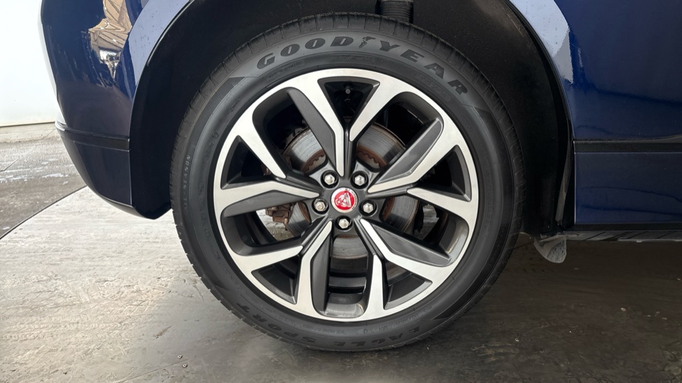 JAGUAR I-PACE Image 19