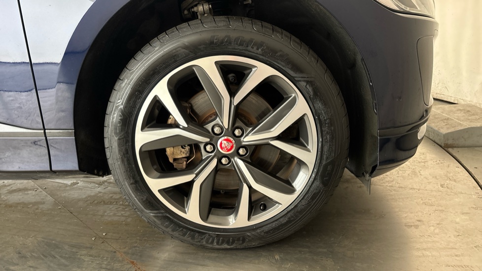 JAGUAR I-PACE Image 20