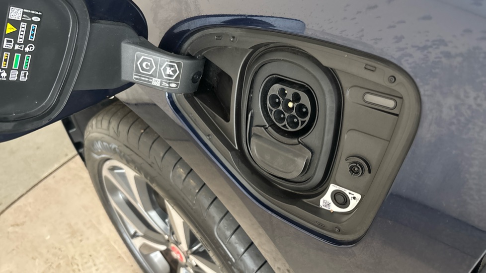 JAGUAR I-PACE Image 21