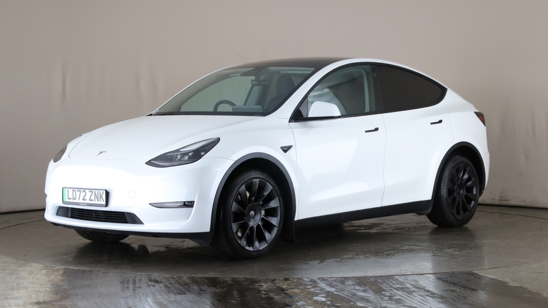 Tesla Model Y Hatchback Long Range AWD 5dr Auto