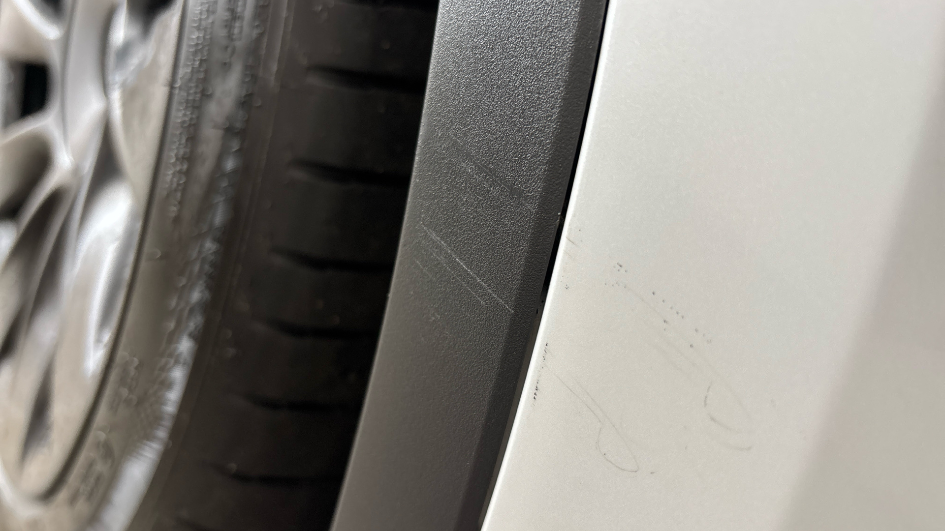 4049083 Long Range AWD 5dr Auto