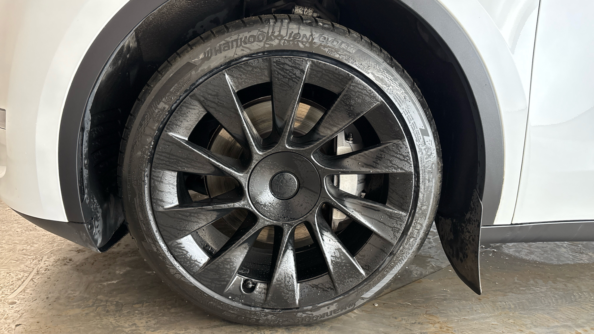 4049083 Long Range AWD 5dr Auto