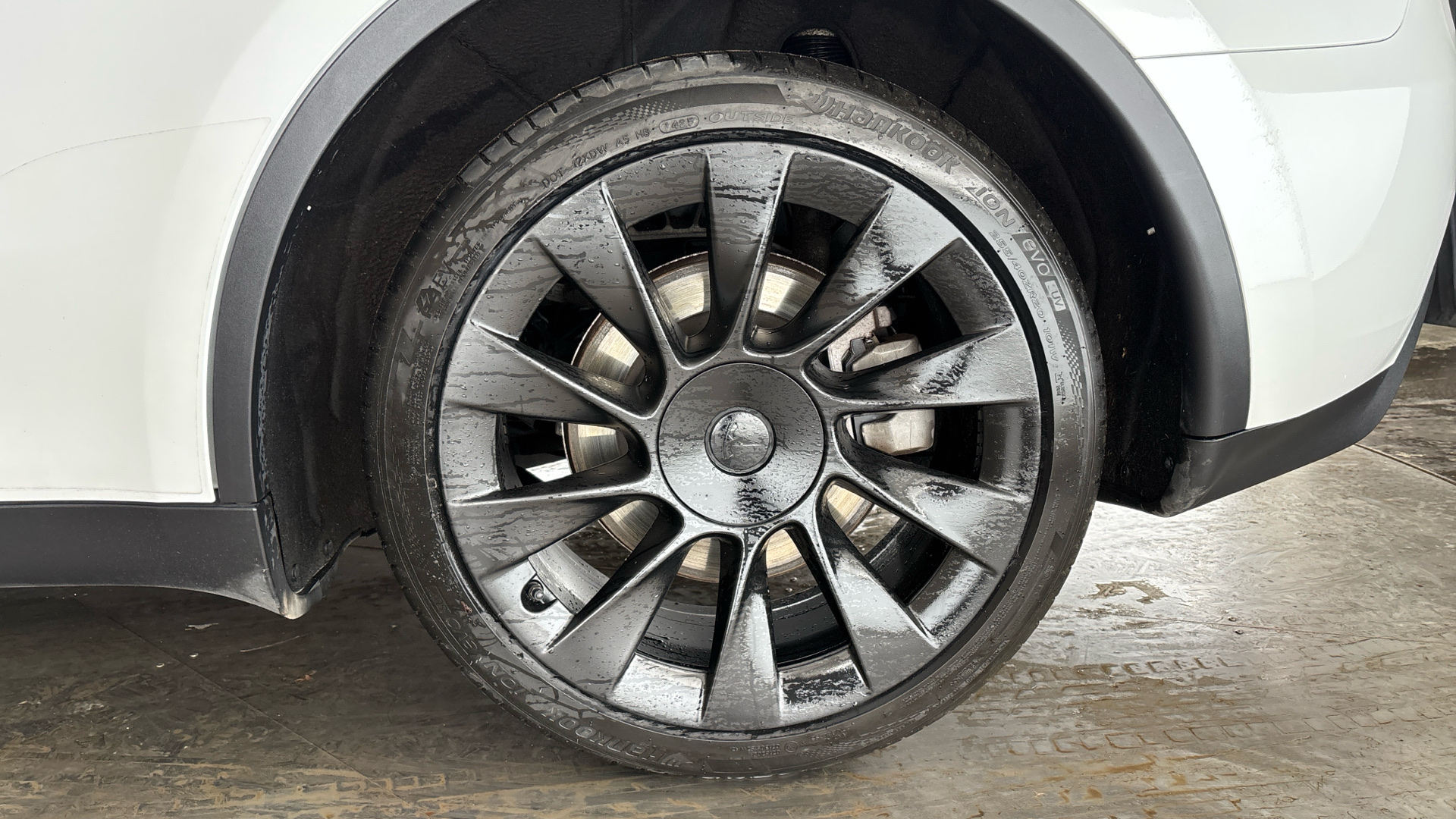 4049083 Long Range AWD 5dr Auto