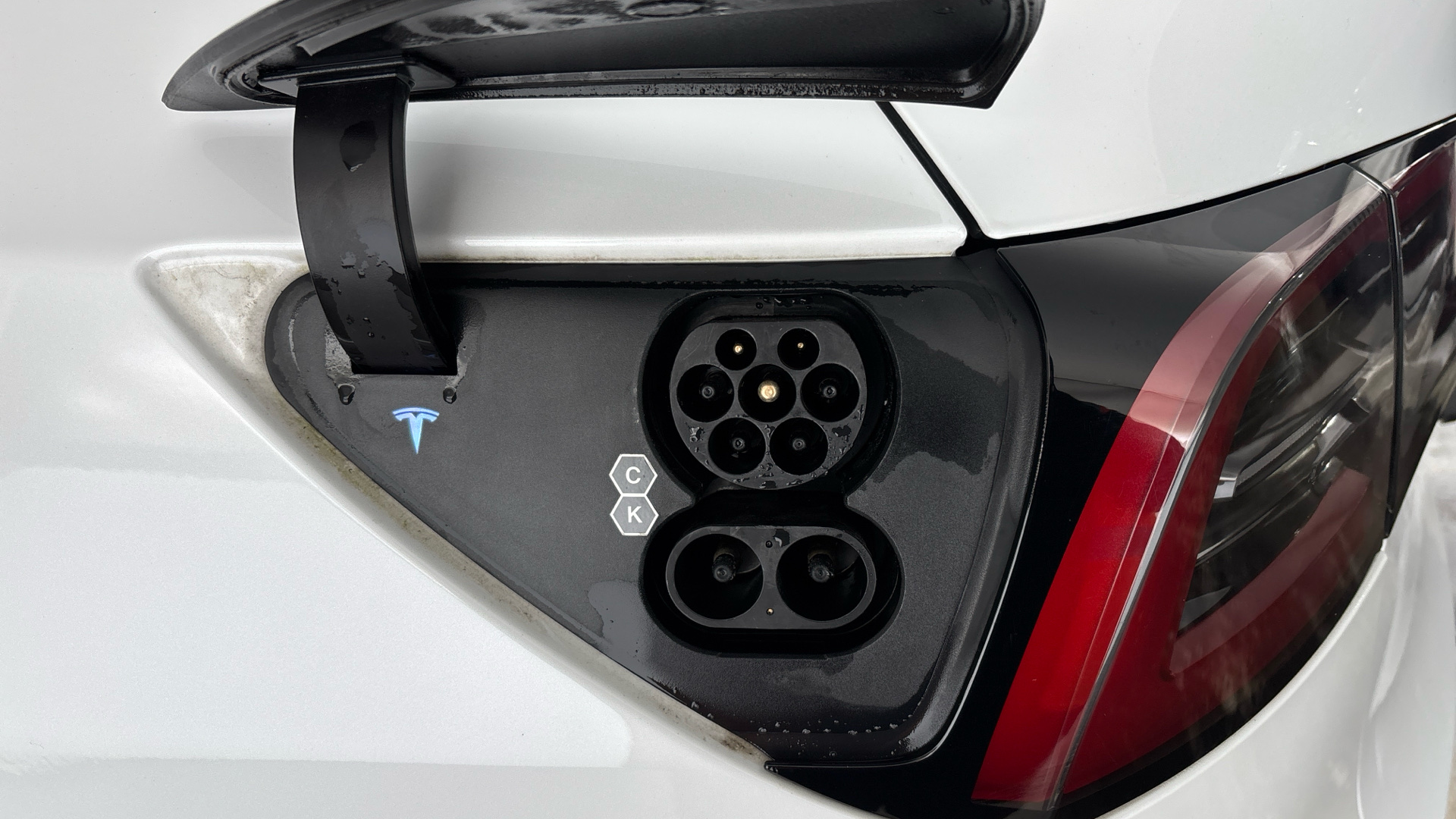 4049083 Long Range AWD 5dr Auto