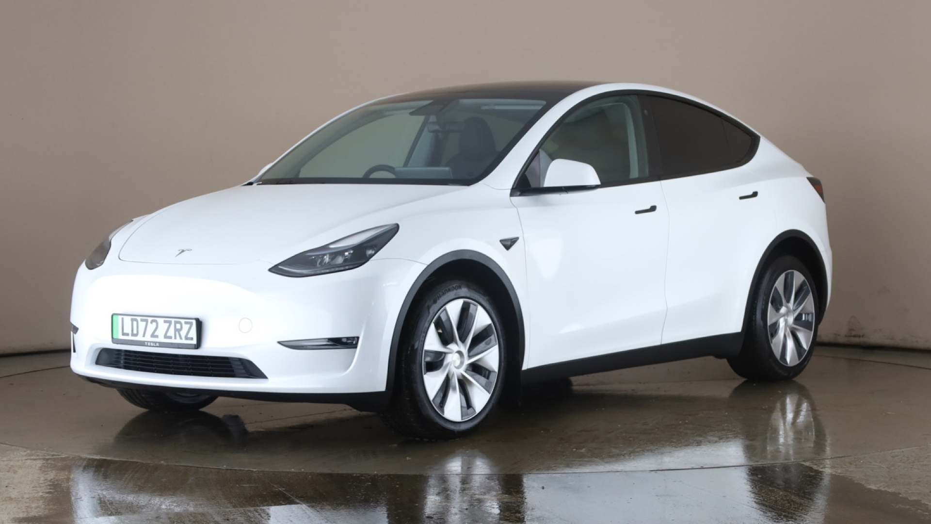 Tesla Model Y Hatchback Long Range AWD 5dr Auto
