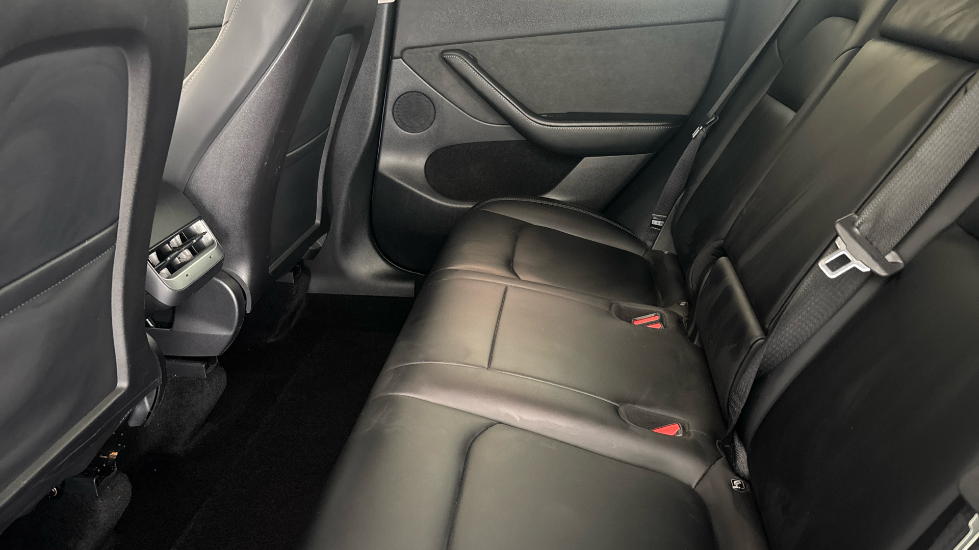 4049524 Long Range AWD 5dr Auto