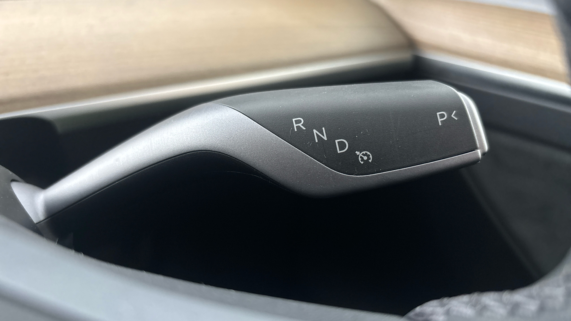 4049524 Long Range AWD 5dr Auto