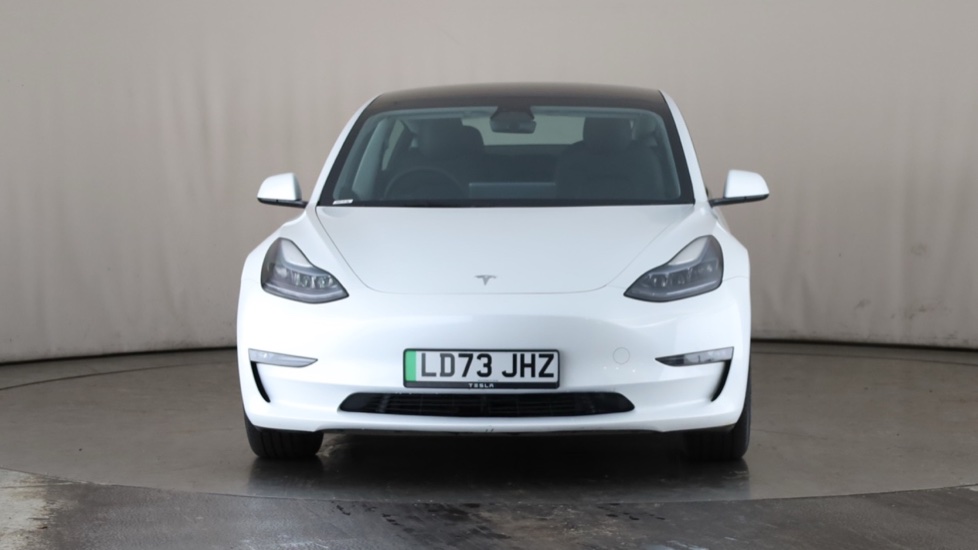 Tesla Model 3 Image 8