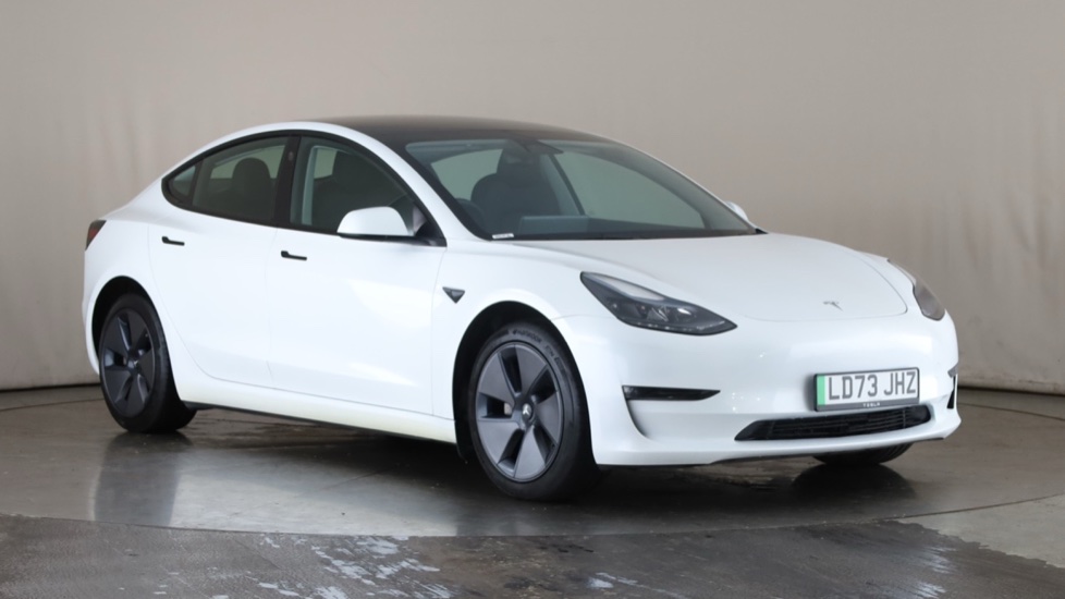 Tesla Model 3 Image 7