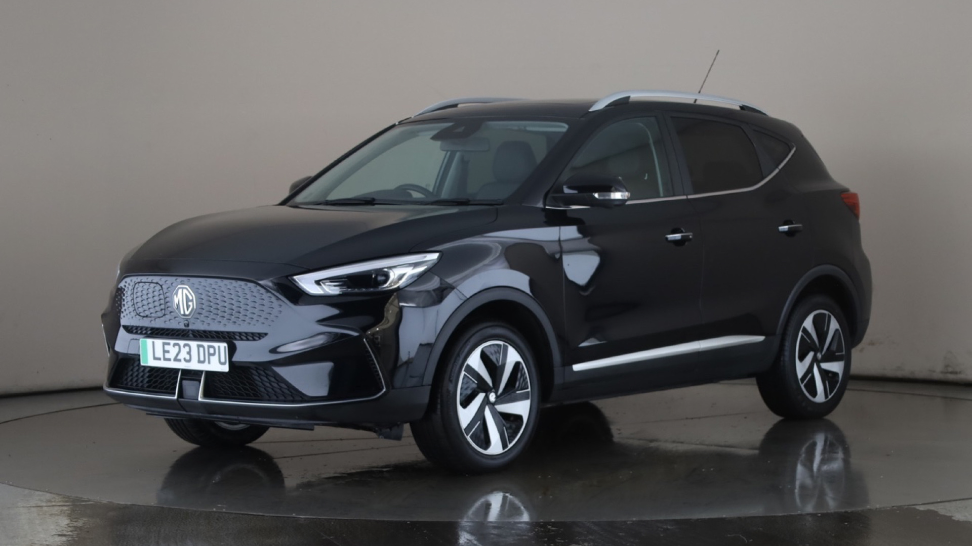 115kW Trophy EV Long Range 73kWh 5dr Auto