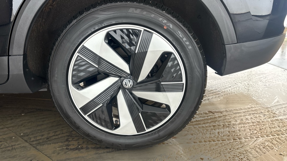 MG ZS Image 18