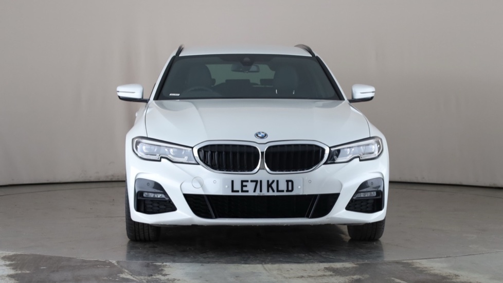 BMW 3 SERIES Image 8