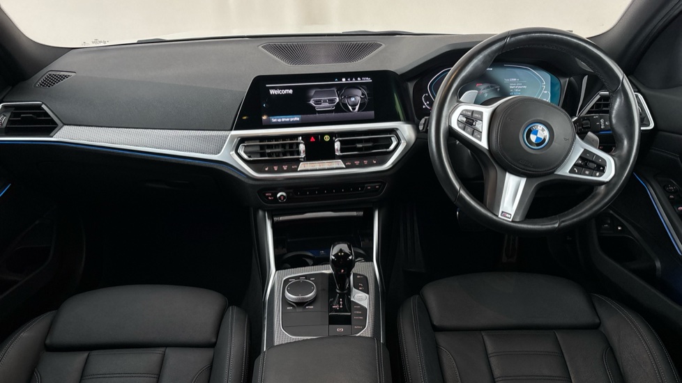 BMW 3 SERIES Image 11