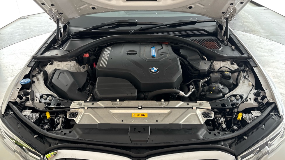 BMW 3 SERIES Image 16