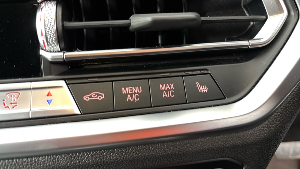 BMW 3 SERIES heated interior