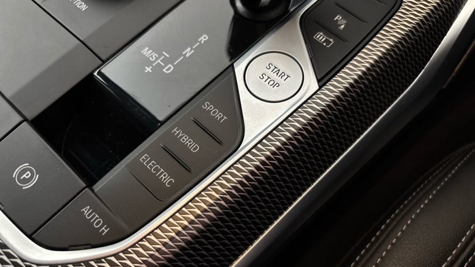 BMW 3 SERIES drive mode