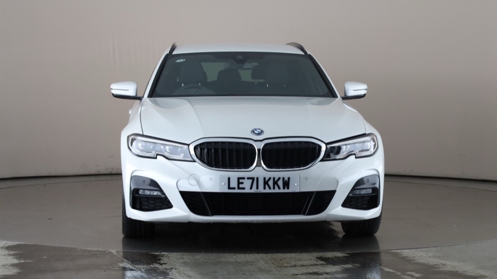 BMW 3 SERIES Image 8