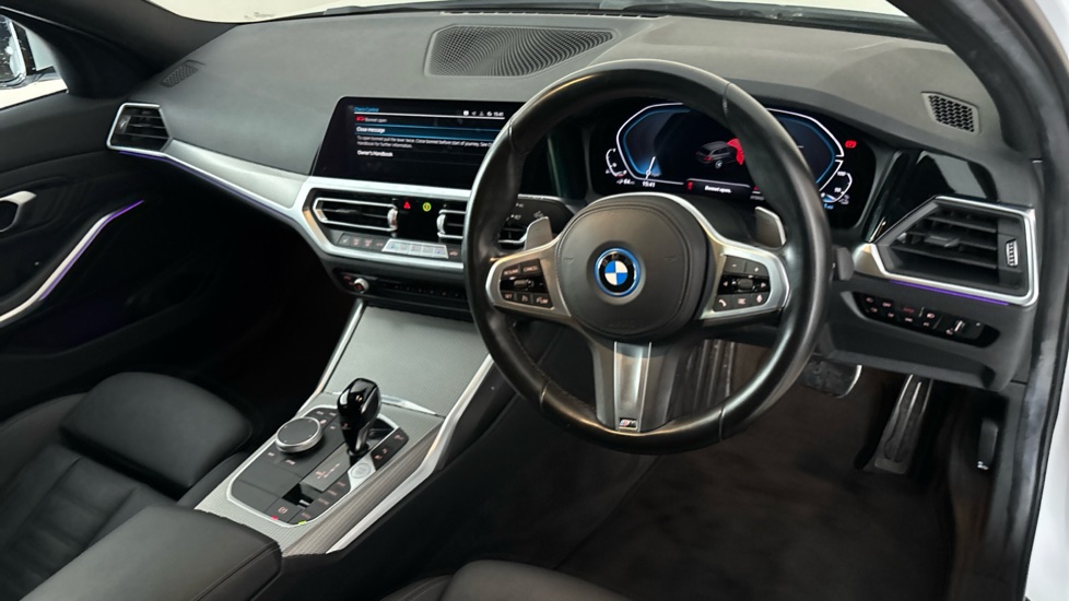 BMW 3 SERIES Image 9