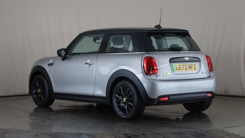 MINI HATCHBACK Image 3