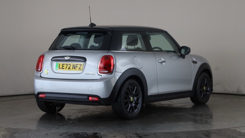MINI HATCHBACK Image 5