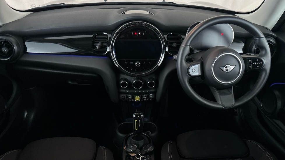 MINI HATCHBACK Image 11