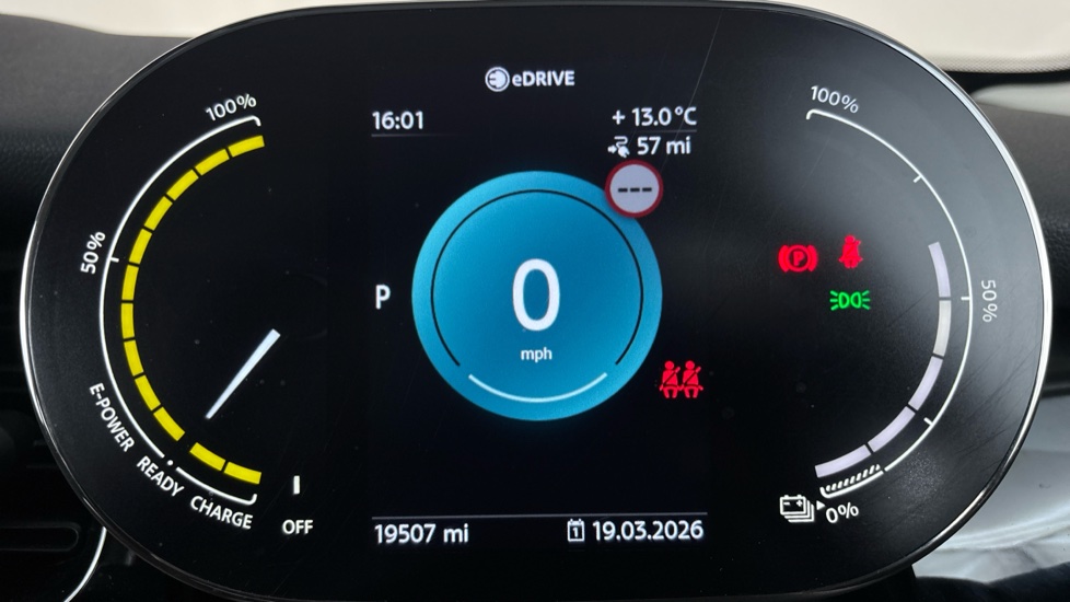 MINI HATCHBACK Image 13