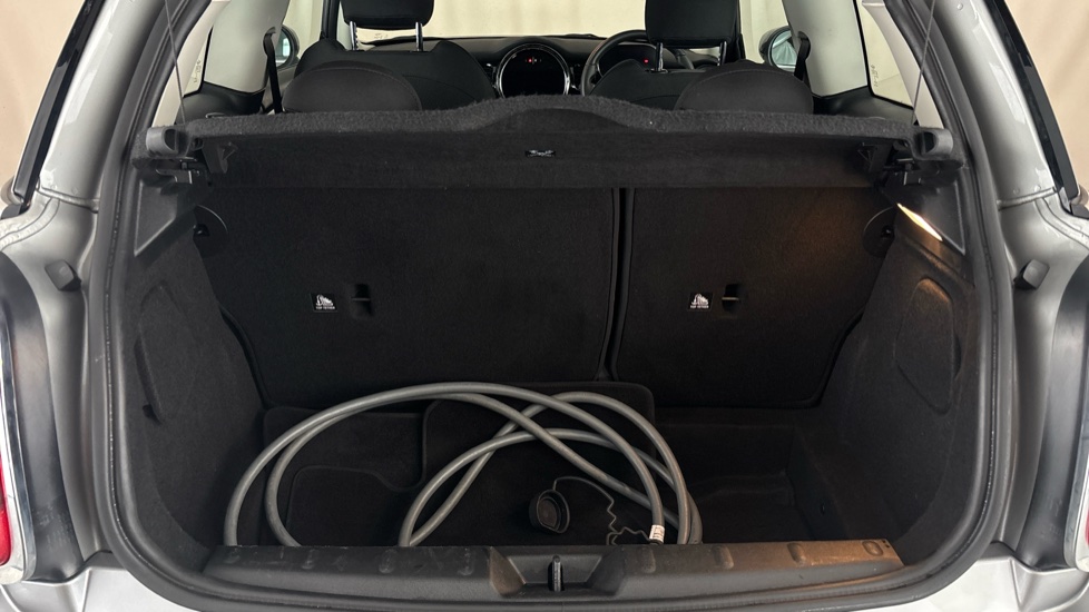 MINI HATCHBACK Image 15