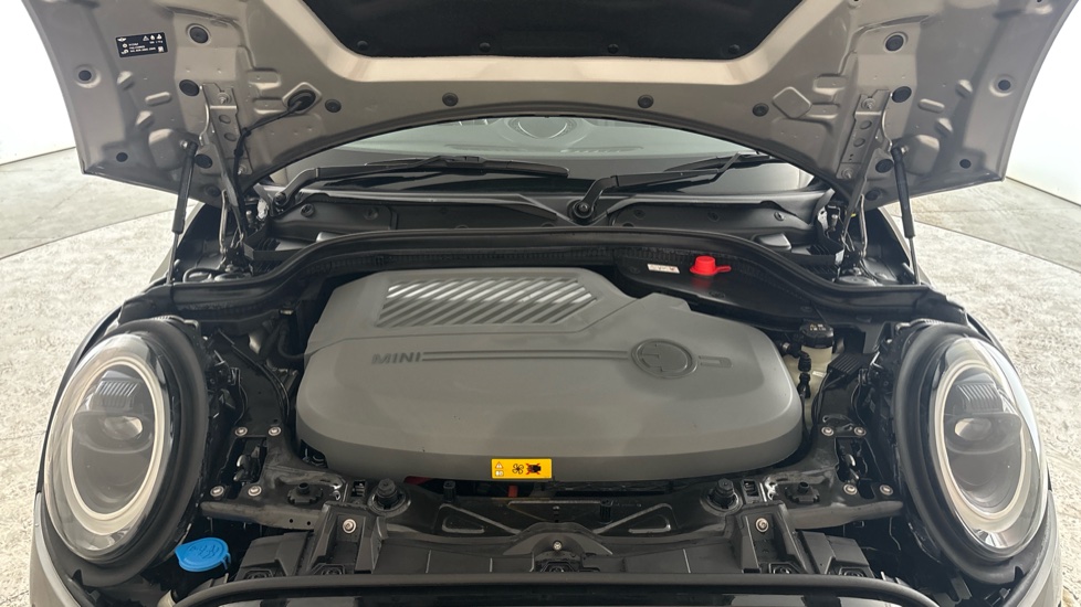 MINI HATCHBACK Image 16