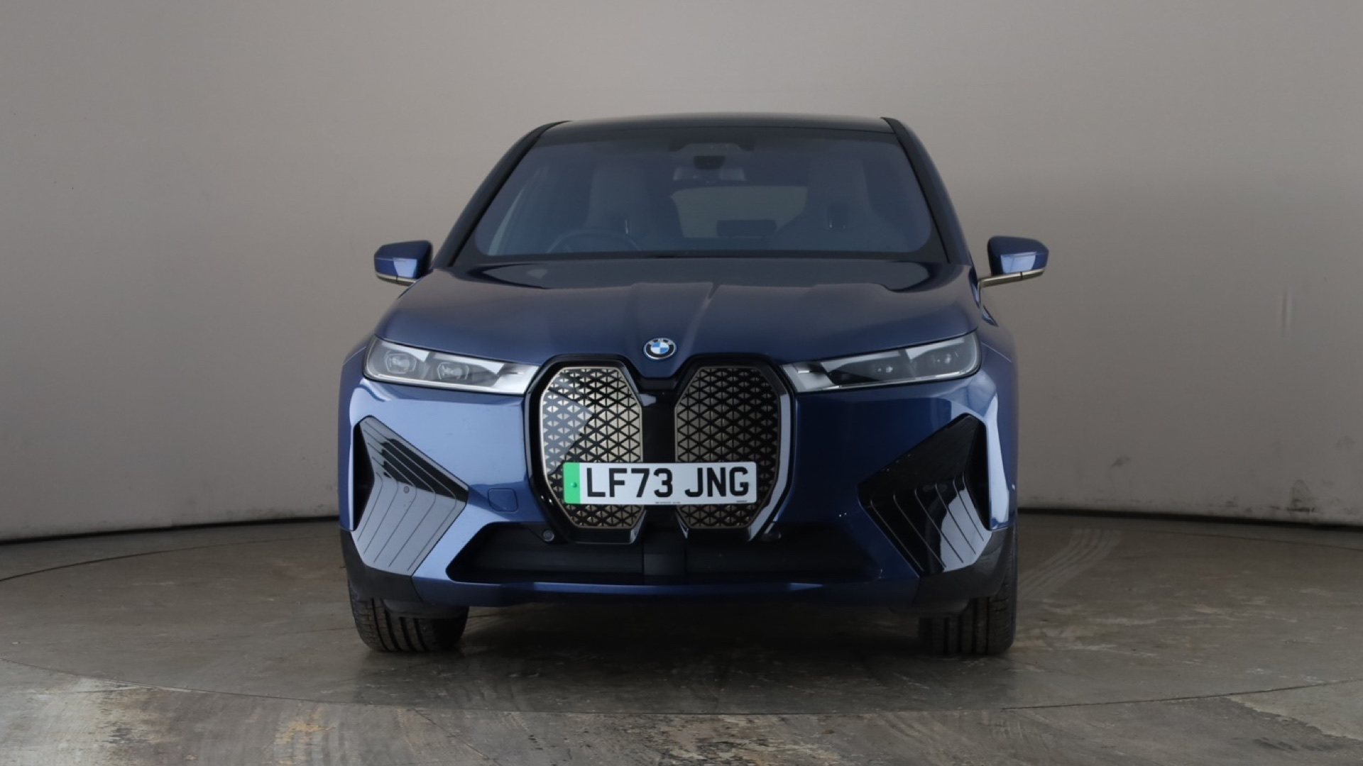 4027720 240kW xDrive40 M Sport 76.6kWh 5dr Auto [Sky]